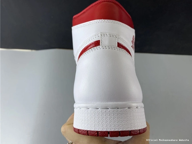 Official Maikesneakers Jordan Air Retro 555088-103 Red Metallic 1 (2017) 0803